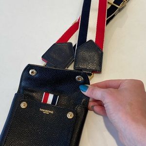 Thom Browne PEBBLED ENVELOPE PHONE HOLDER in black